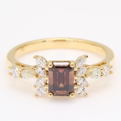 Rivera emerald and marquise-cut C8 SGL-certified Argyle champagne and white diamond ring