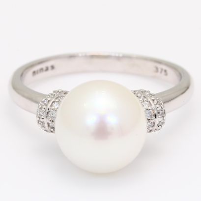 Alabaster white South Sea pearl and white diamond ring