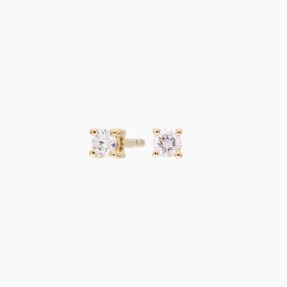 Sparkling 0.15 carat white diamond stud earrings
