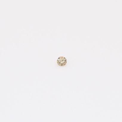 0.01 Carat round-cut champagne diamond
