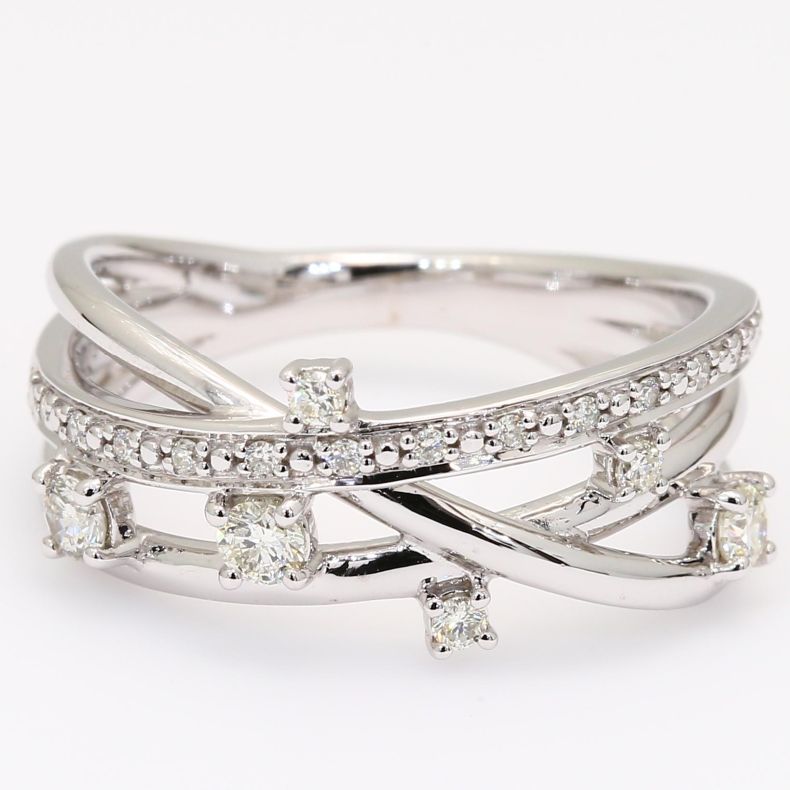 Sagitta white diamond dress ring