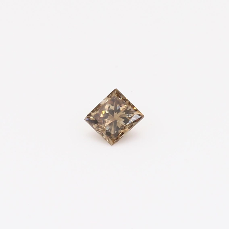0.20 Carat princess-cut champagne diamond