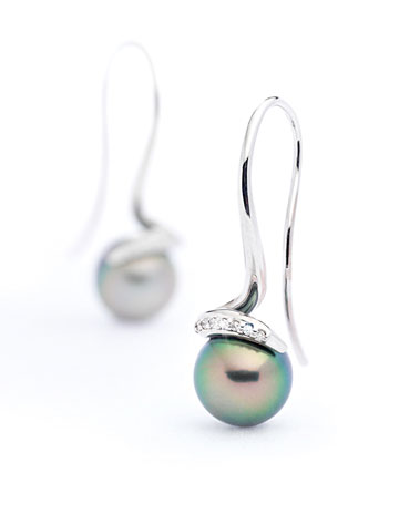 Ninas Jewellery | Pearl Blackearrings Pearl Blackearrings